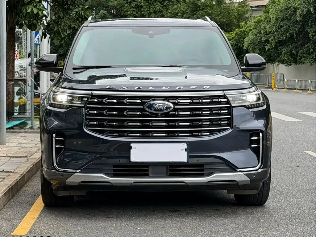 Ford Explorer 2023 из CN, фото 7