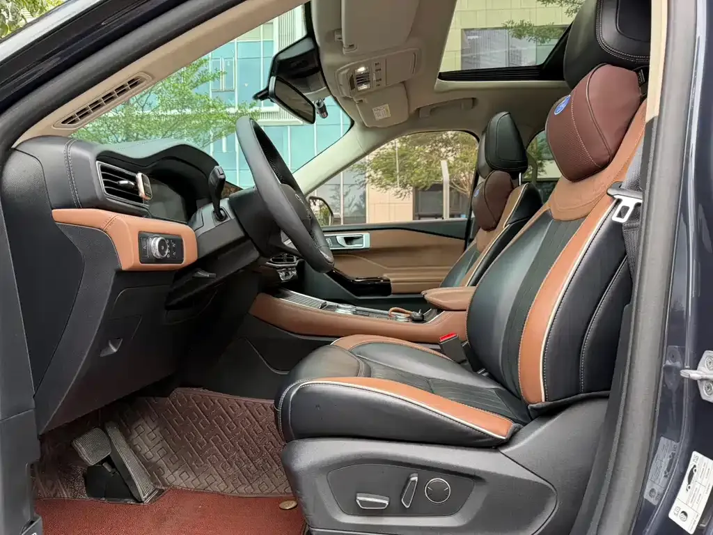 Ford Explorer 2023 из CN, фото 9
