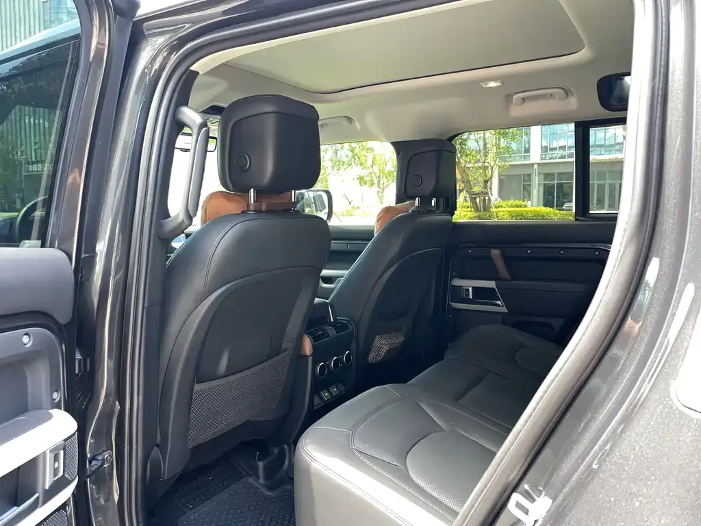 Land Rover Defender — фото 8