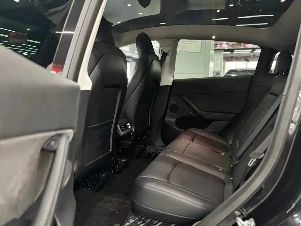 Tesla Model Y 2022 из CN, фото 5