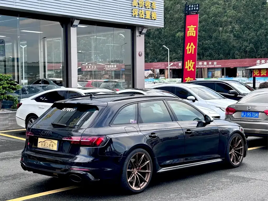 Audi RS 4 2021 из CN, фото 2