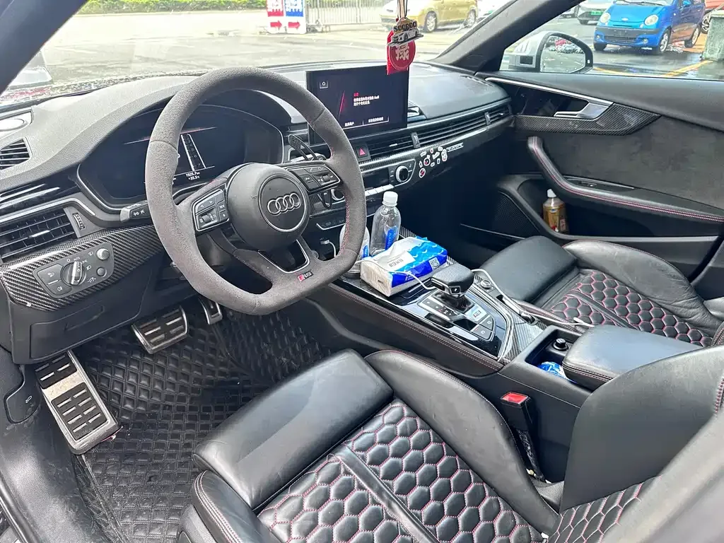 Audi RS 4 2021 из CN, фото 3