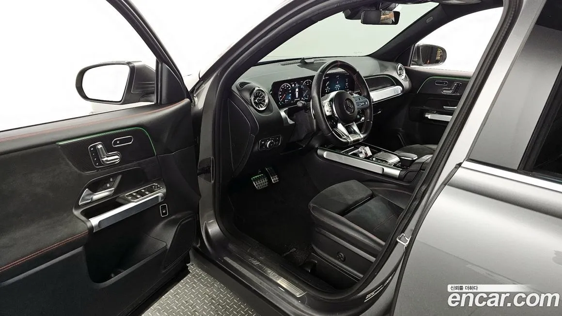 Mercedes-Benz GLB-Class — фото 10