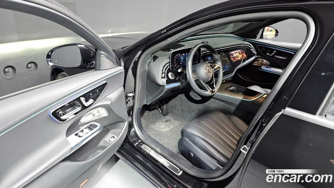 Mercedes-Benz E-Class — фото 10