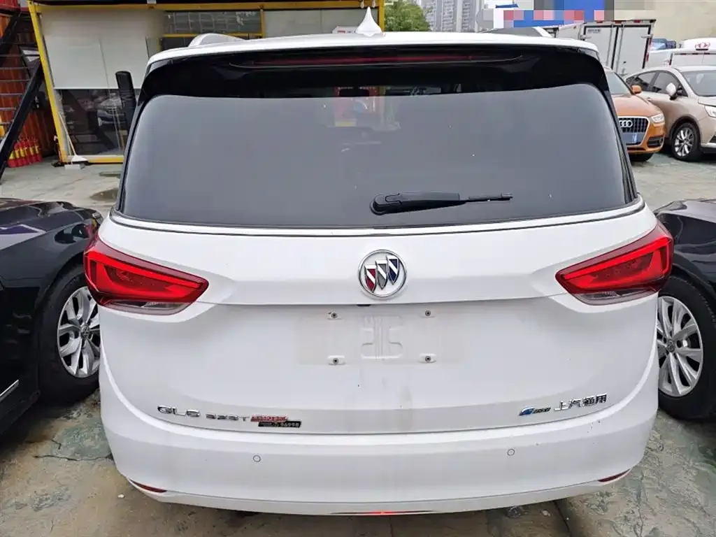 Buick GL6 2022 из CN, фото 6