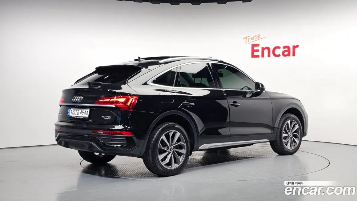 Audi Q5 2022 из KR, фото 2
