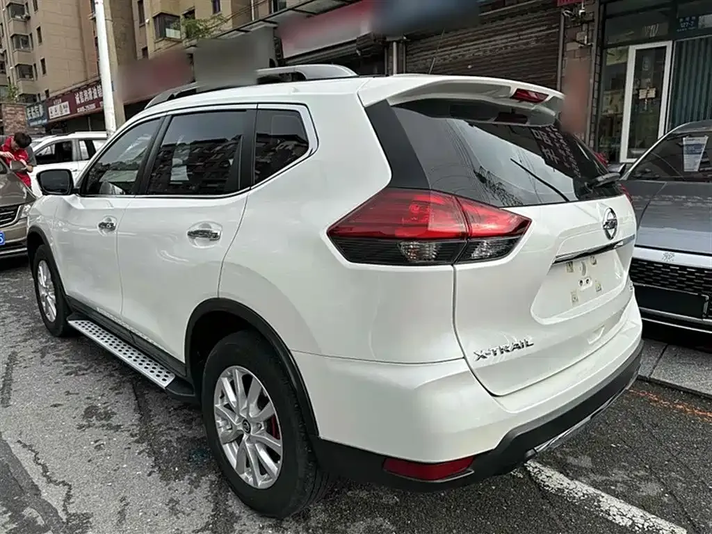 Nissan X-Trail — фото 9