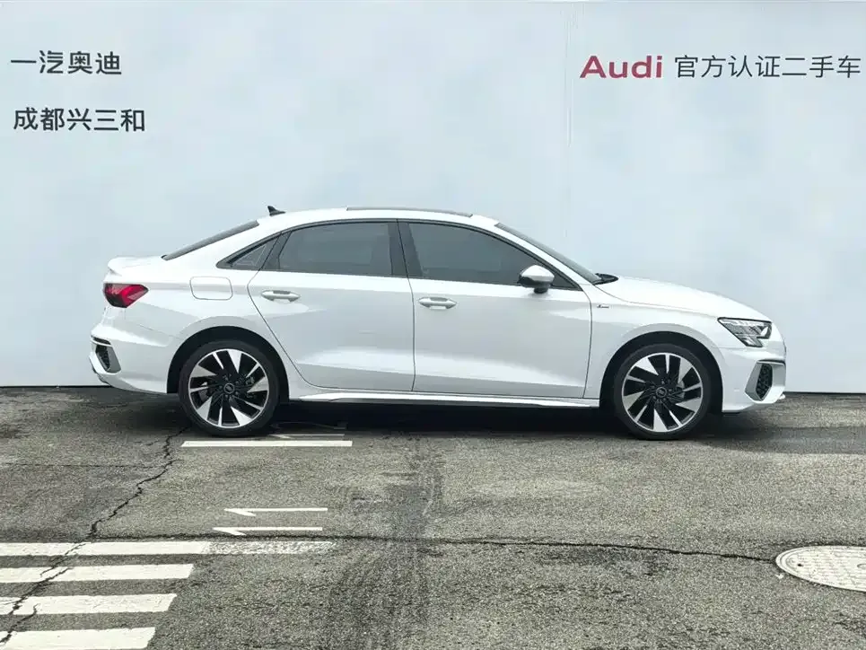 Audi A3 2024 из CN, фото 4