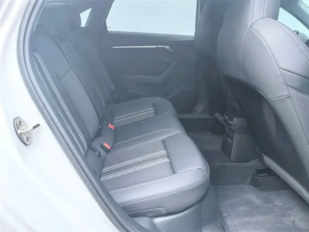 Audi A3 2024 из CN, фото 9