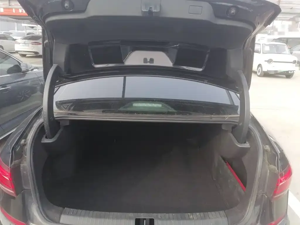 Volkswagen Passat — фото 9