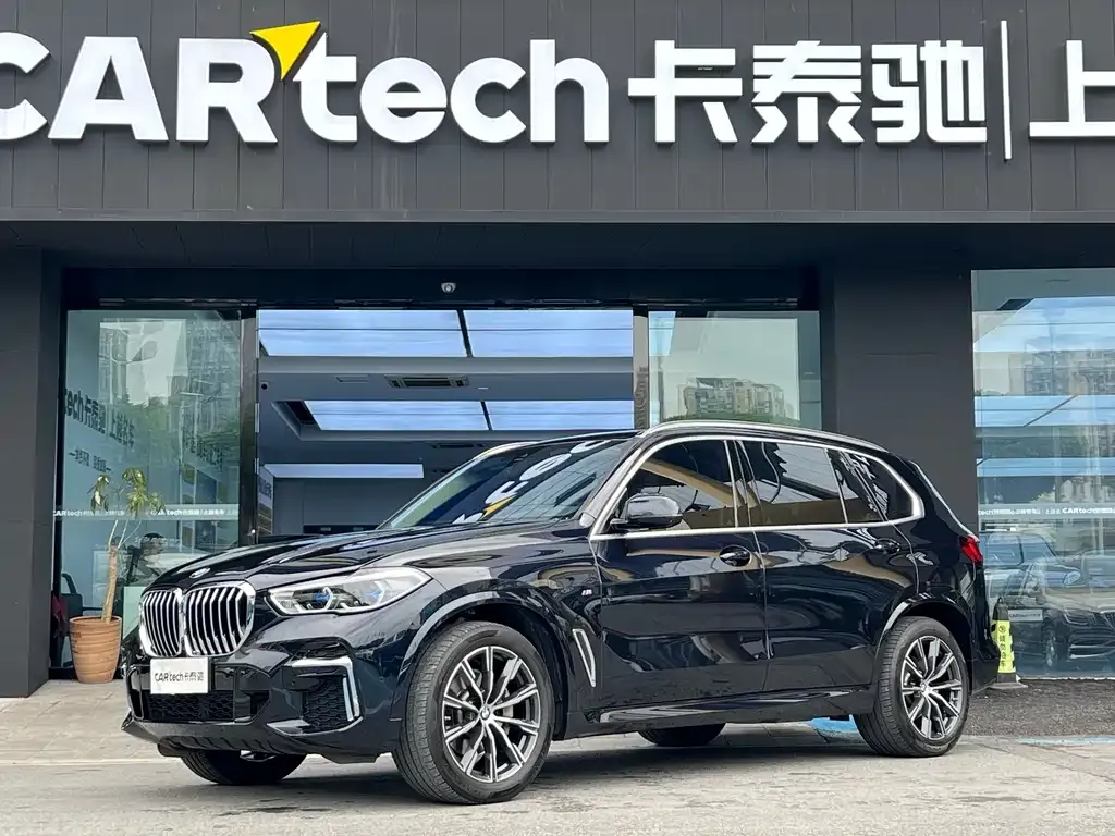 BMW X5 — фото 1