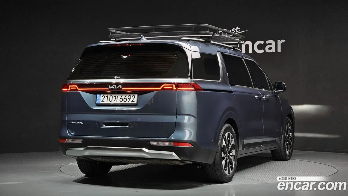 Kia Carnival — фото 2