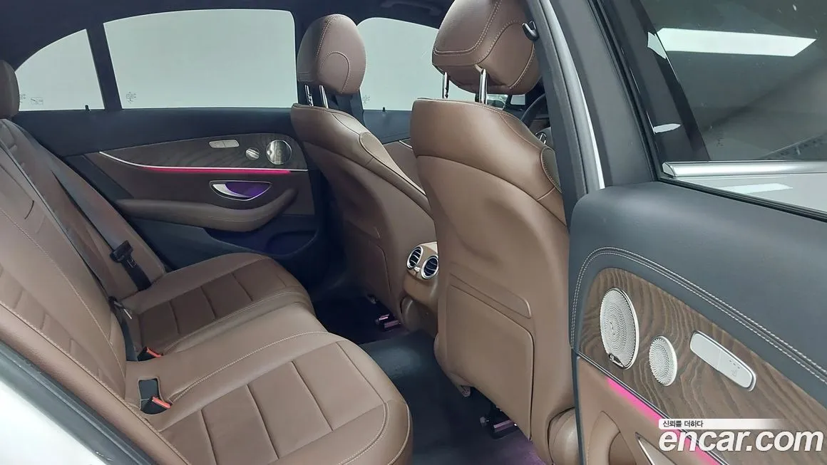 Mercedes-Benz E-Class 2023 из KR, фото 10