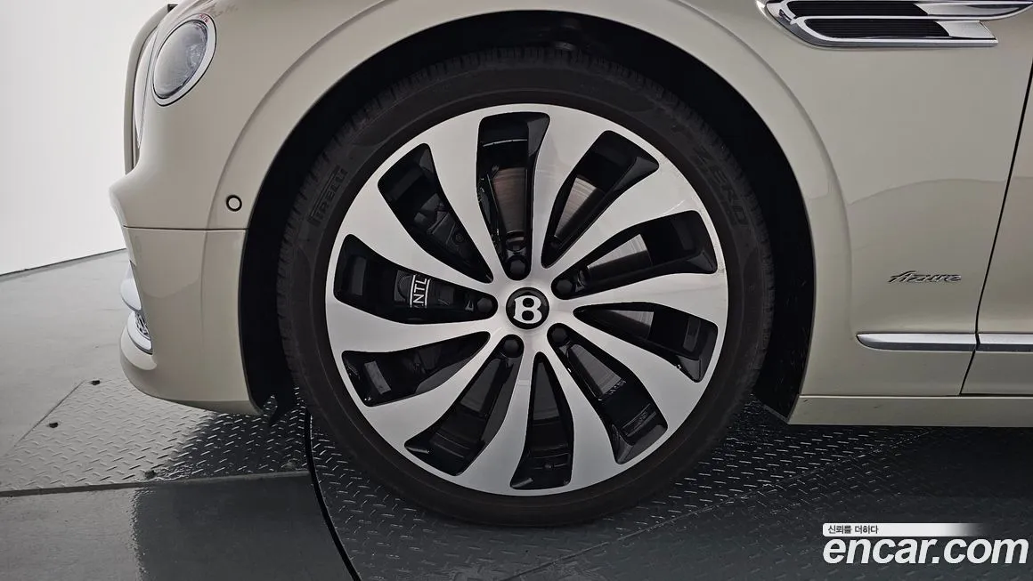 Bentley Flying Spur 2024 из KR, фото 5