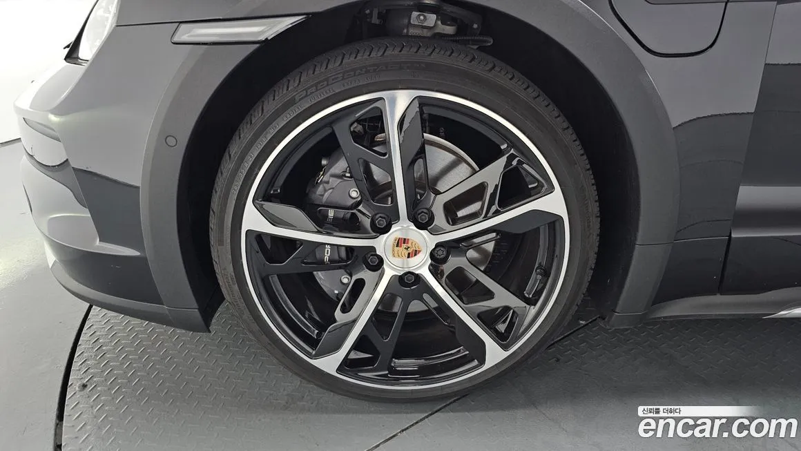 Porsche Taycan 2025 из KR, фото 5