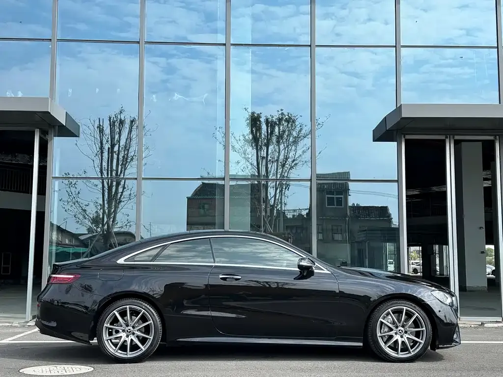 Mercedes-Benz E-Class (Import) — фото 3