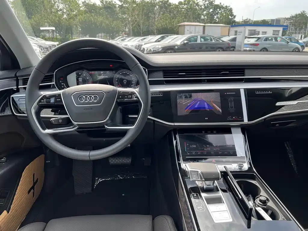 Audi A8 2025 из CN, фото 10