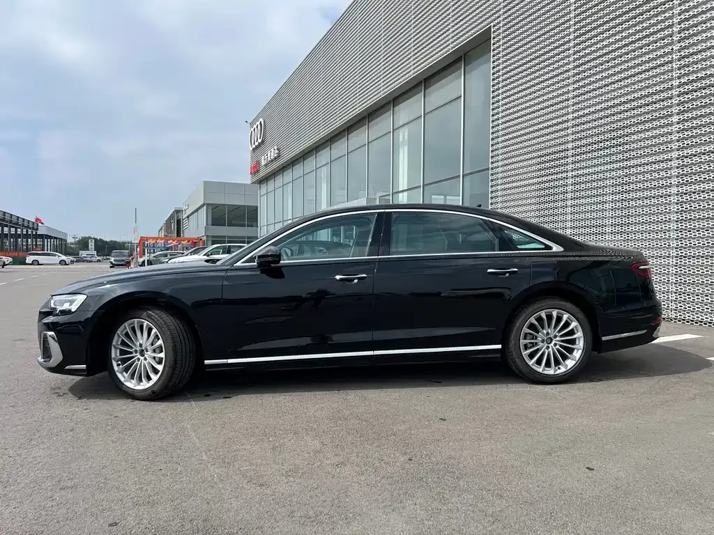 Audi A8 2025 из CN, фото 3