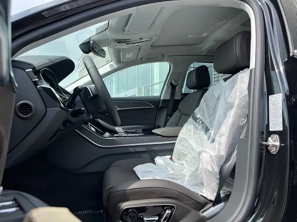 Audi A8 2025 из CN, фото 4