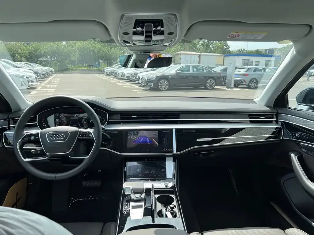 Audi A8 2025 из CN, фото 9