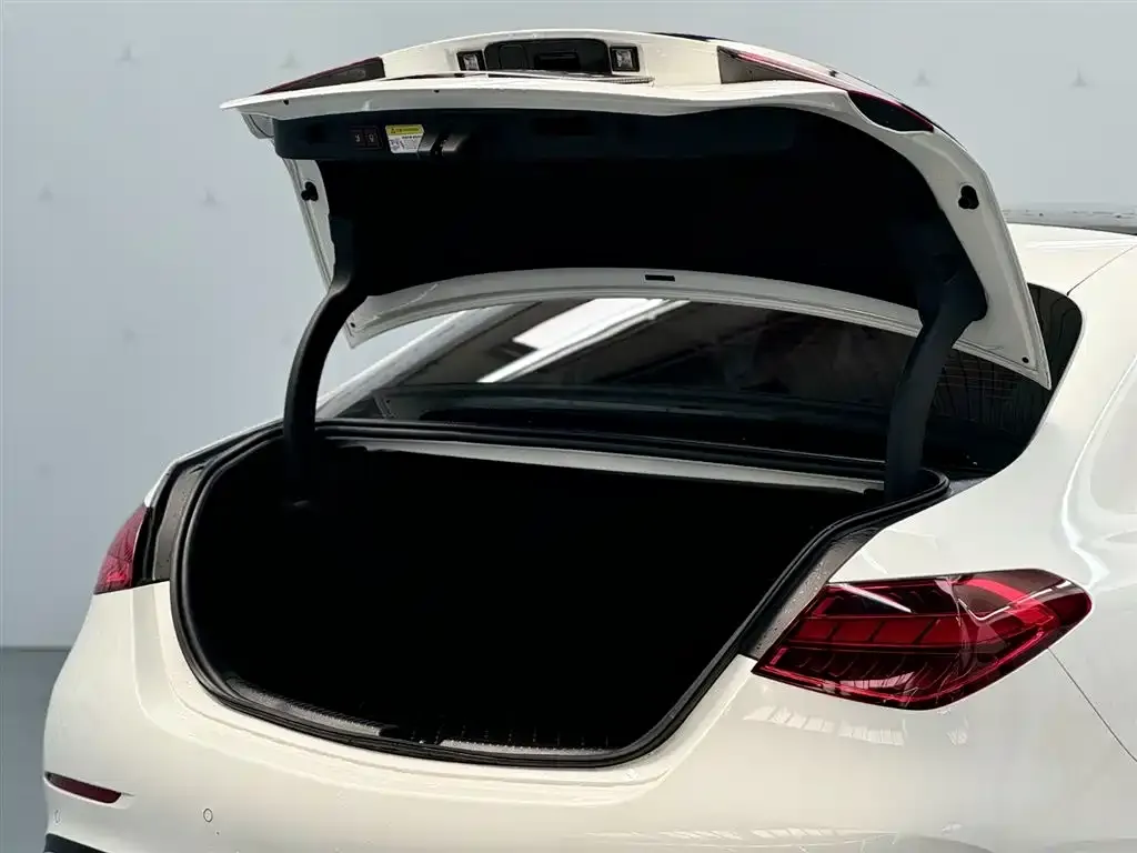 [object Object] C-Class 2022 из CN, фото 5