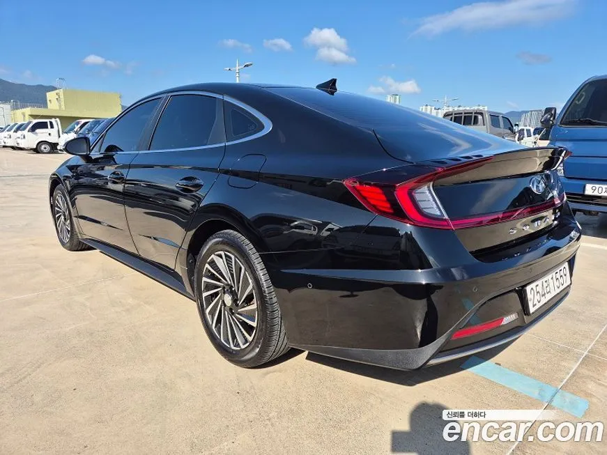 Hyundai Sonata — фото 2