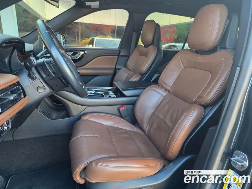 Lincoln Aviator — фото 10