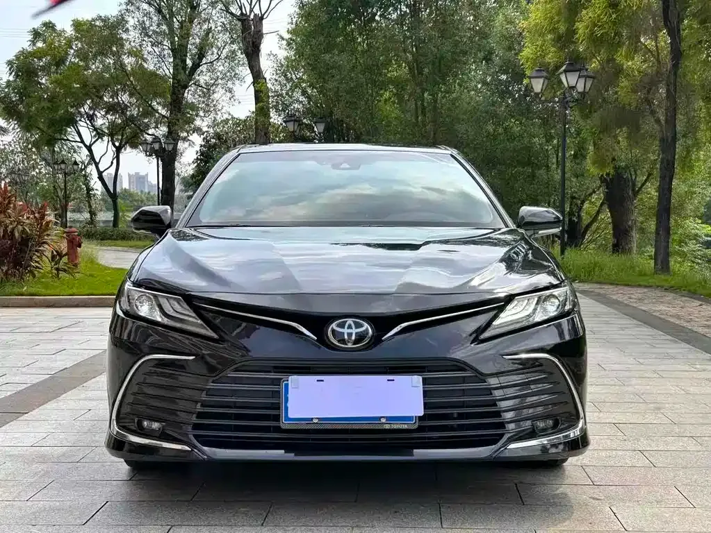 Toyota Camry 2022 из CN, фото 2