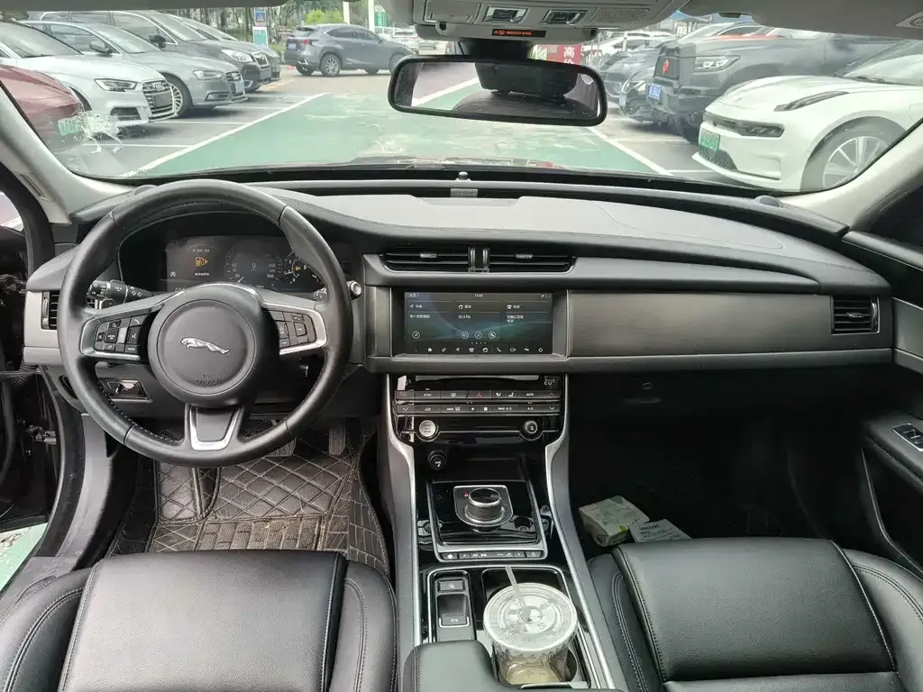 Jaguar XFL 2021 из CN, фото 7