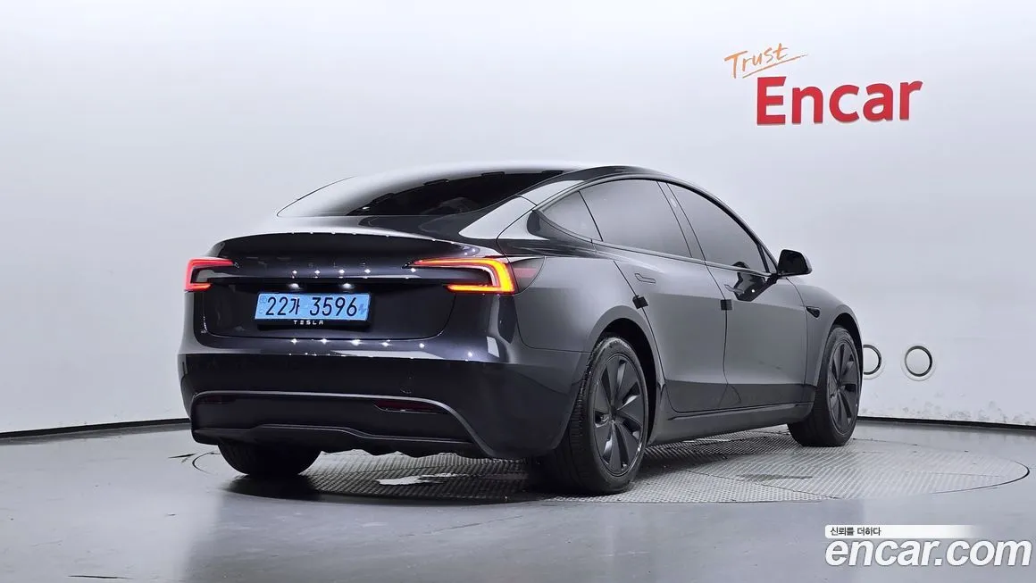 Tesla Model 3 — фото 2