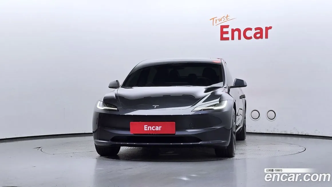 Tesla Model 3 — фото 3