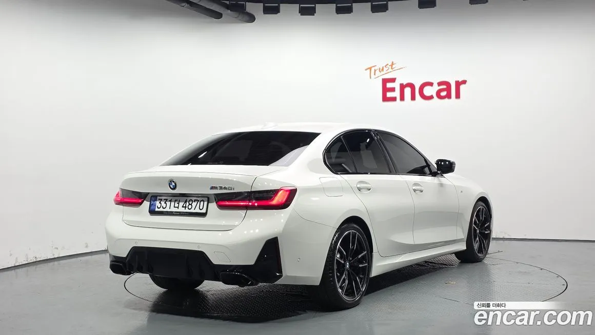 BMW 3-Series 2024 из KR, фото 2