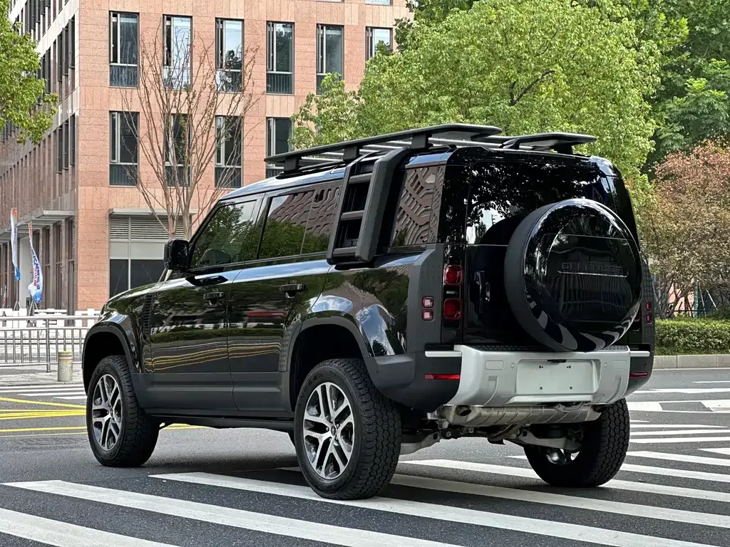 Land Rover Defender — фото 4