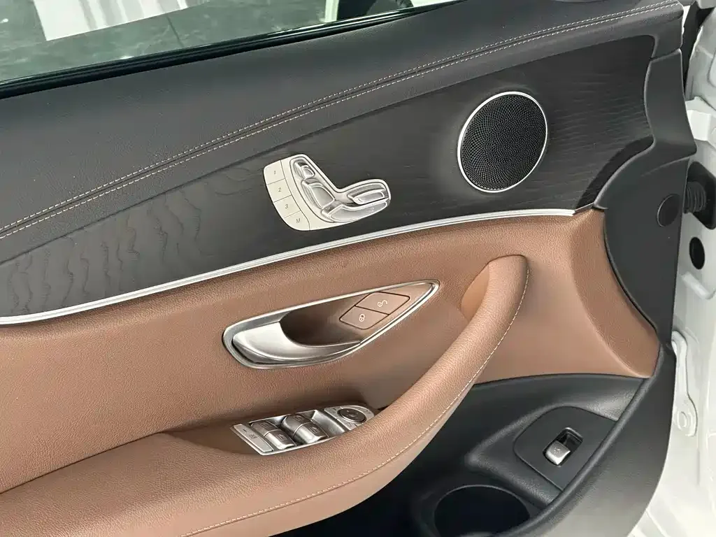 Mercedes-Benz E-Class (Import) — фото 6