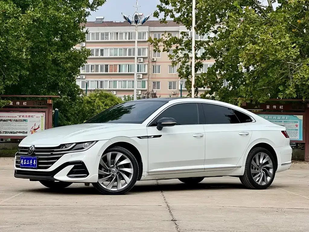 Volkswagen CC 2023 из CN, фото 1