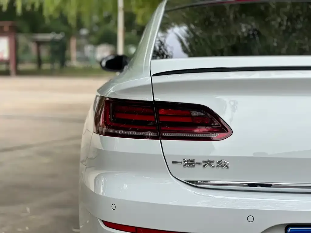 Volkswagen CC 2023 из CN, фото 10