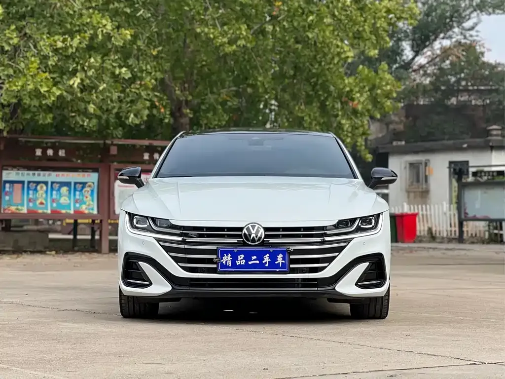 Volkswagen CC 2023 из CN, фото 2