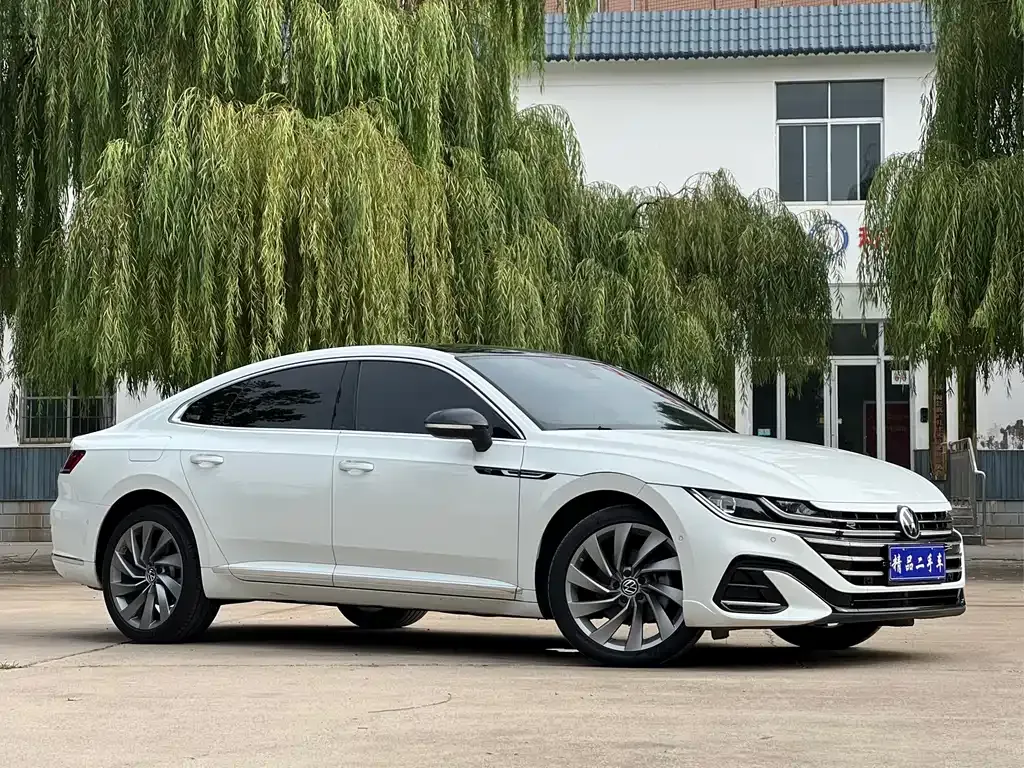 Volkswagen CC 2023 из CN, фото 3