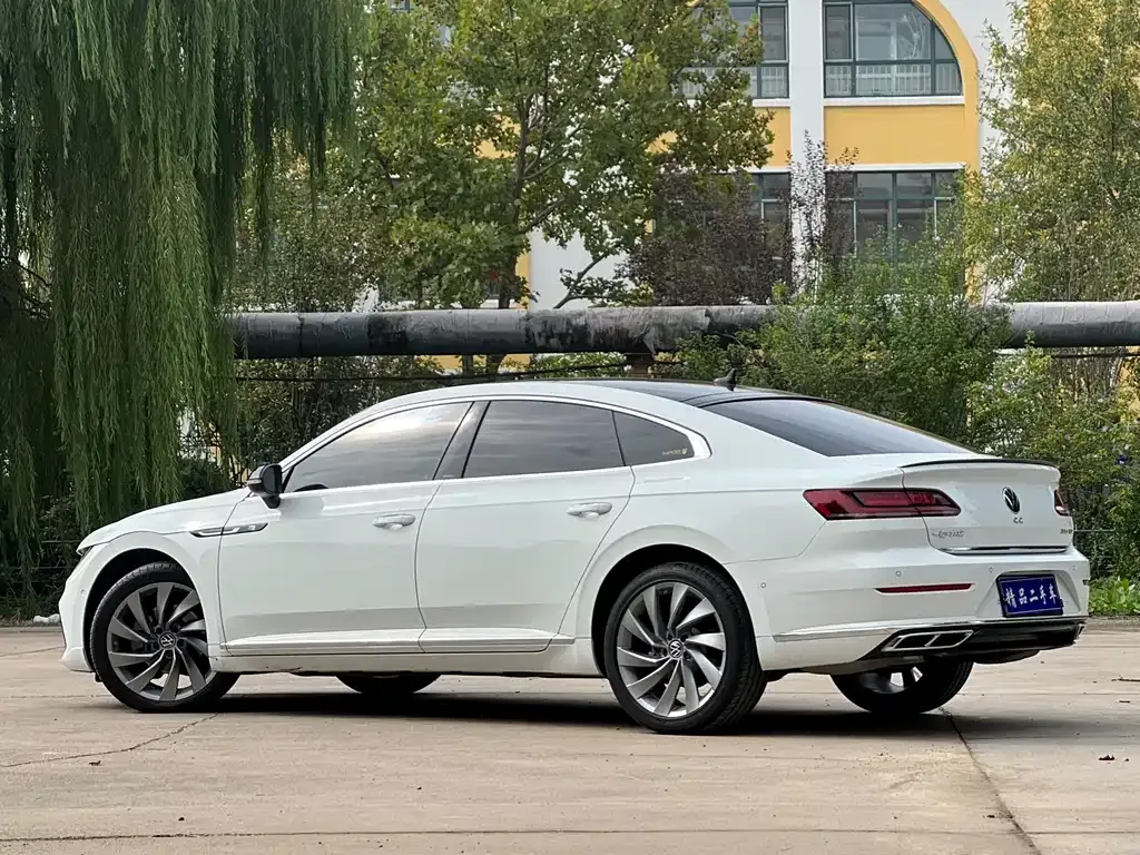 Volkswagen CC 2023 из CN, фото 4