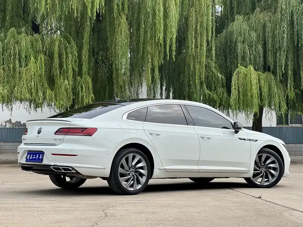Volkswagen CC 2023 из CN, фото 6