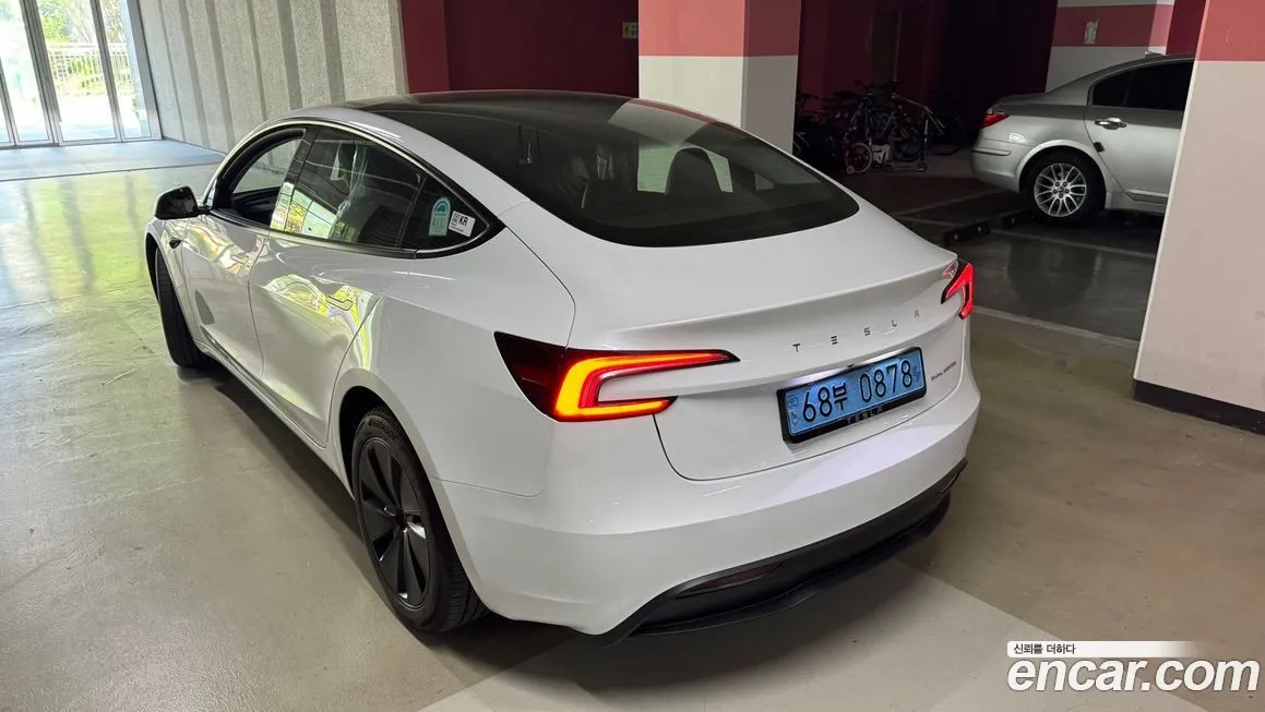 Tesla Model 3 — фото 2