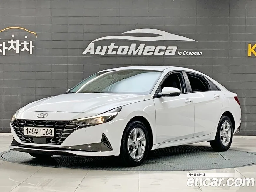 Hyundai AVANTE — фото 1