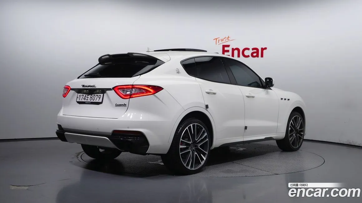 Maserati Levante 2021 из KR, фото 2