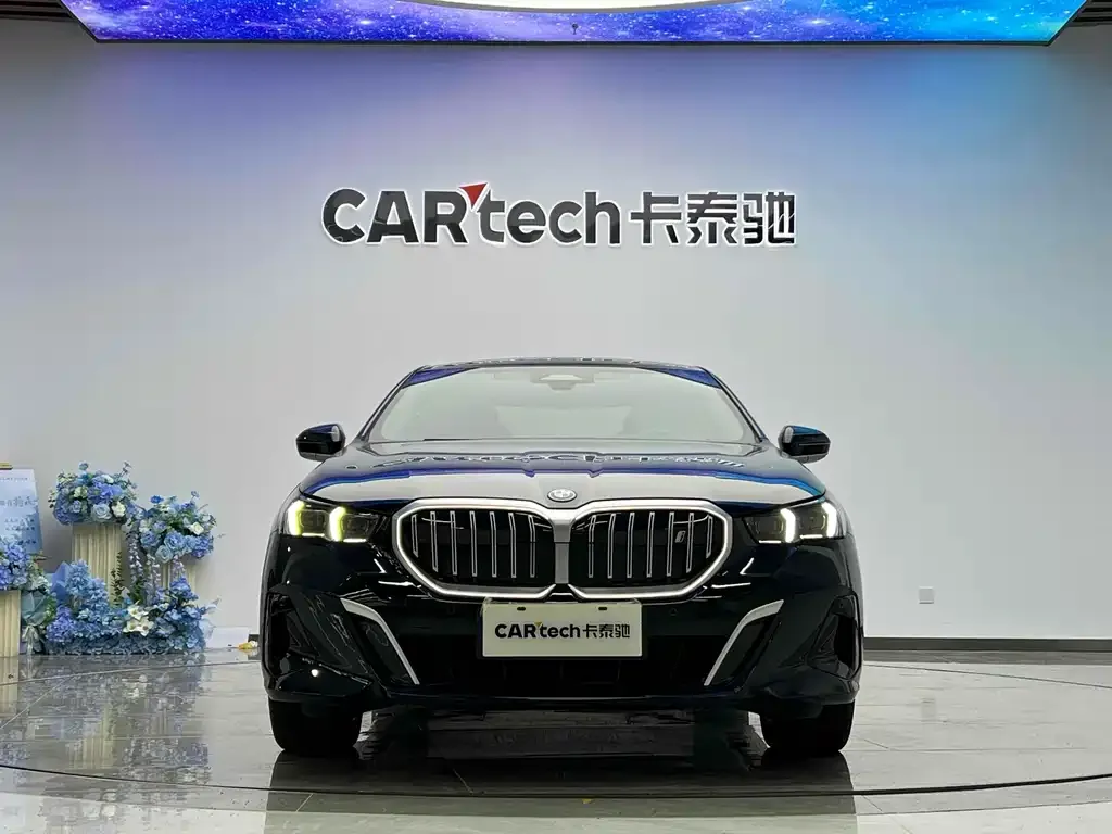 BMW i5 — фото 2