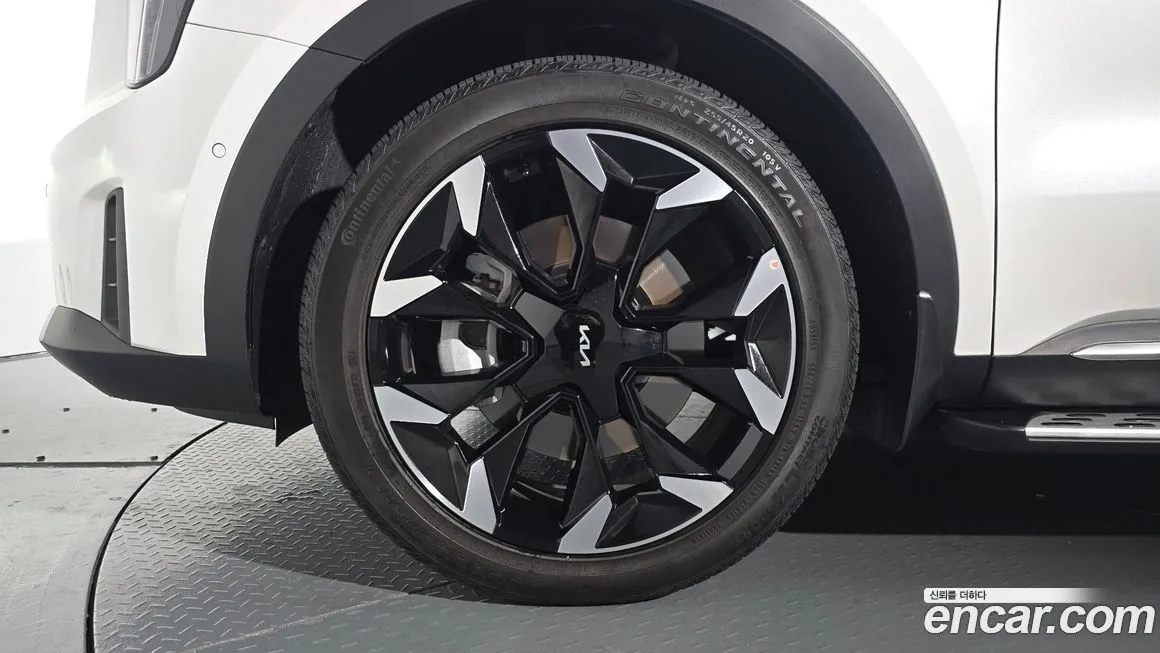 Kia Sorento — фото 5