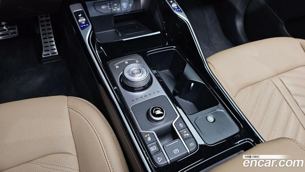 Kia Sorento — фото 9