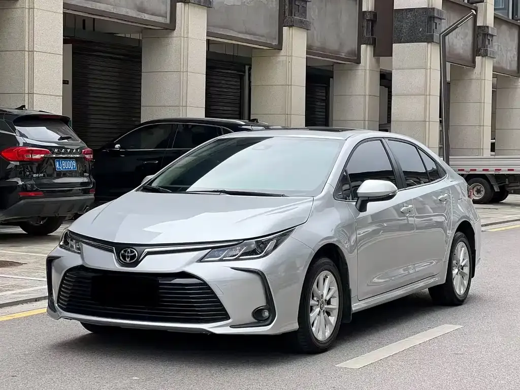 Toyota Corolla — фото 3