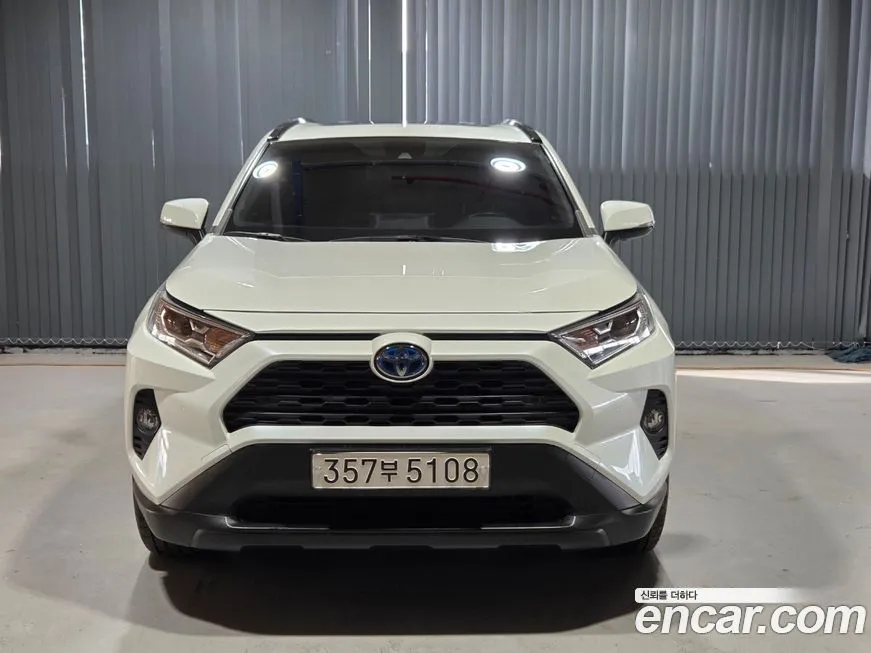 Toyota RAV4 2021 из KR, фото 2