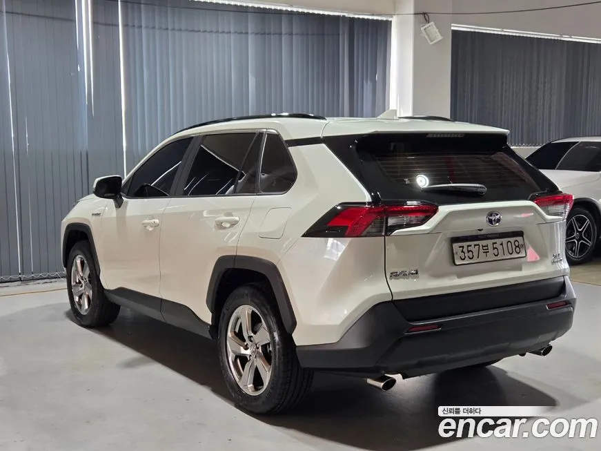 Toyota RAV4 2021 из KR, фото 4
