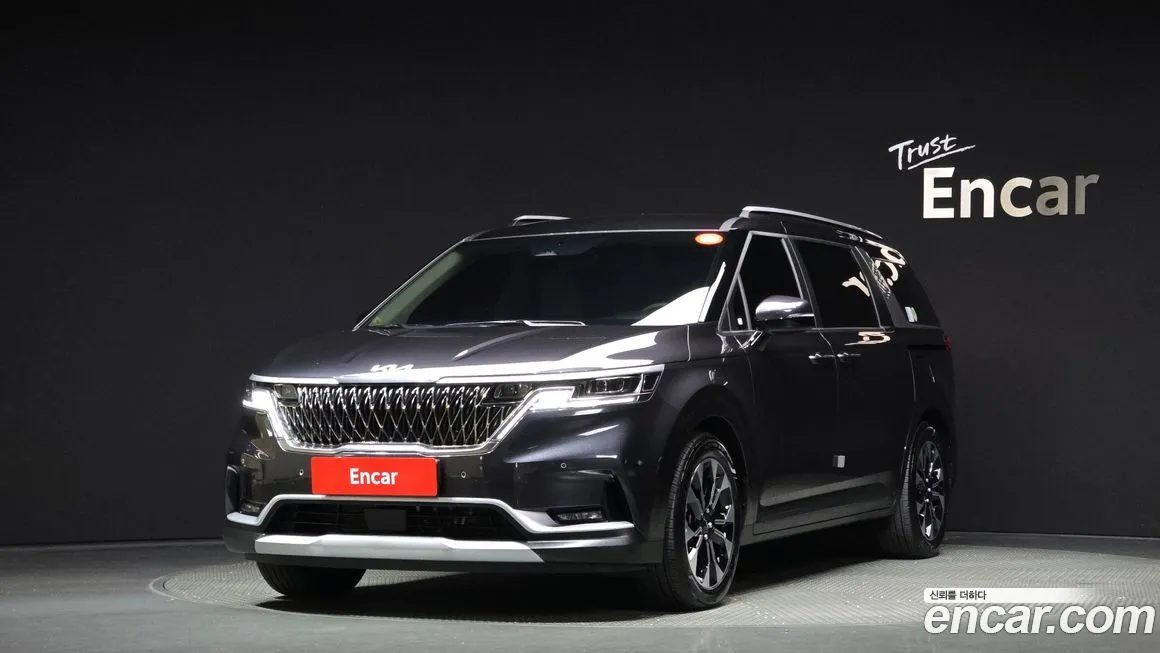 Kia Carnival — фото 1